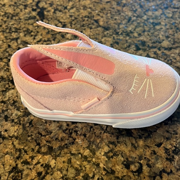 VANS Pink bunny suede slip on shoes. NWT - Picture 7 of 15
